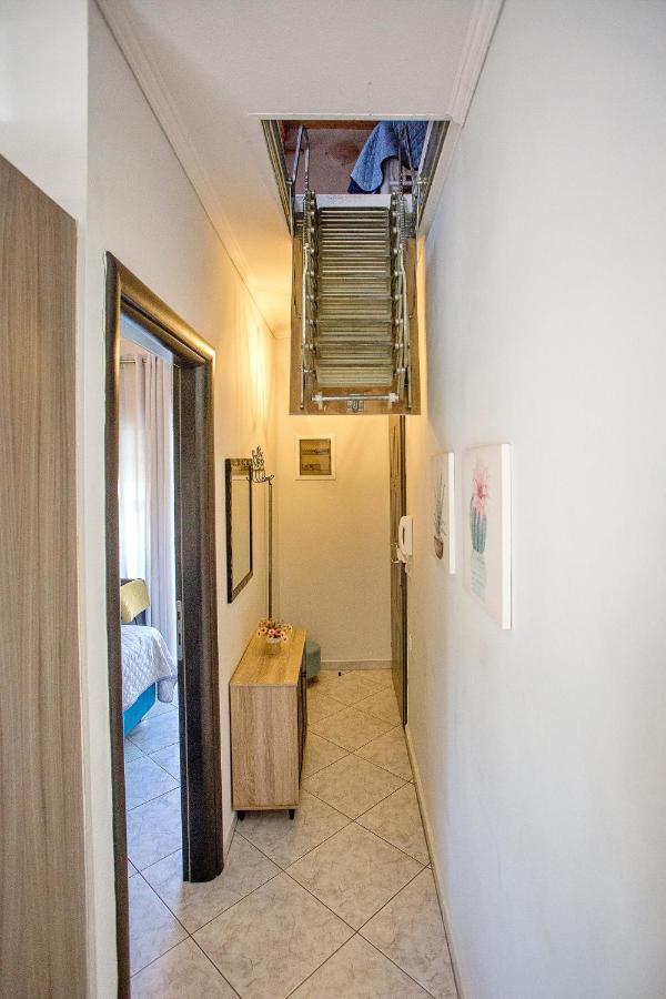 Holiday House Ioanna 2 - Loft Néa Péramos 외부 사진